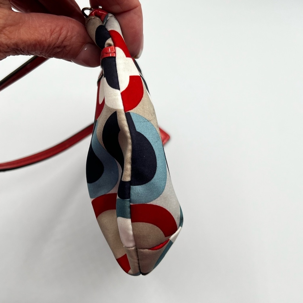 Coach Pop Art Multicolored Signature Circle Print Wristlet - Red Trim - Picture 15 of 15